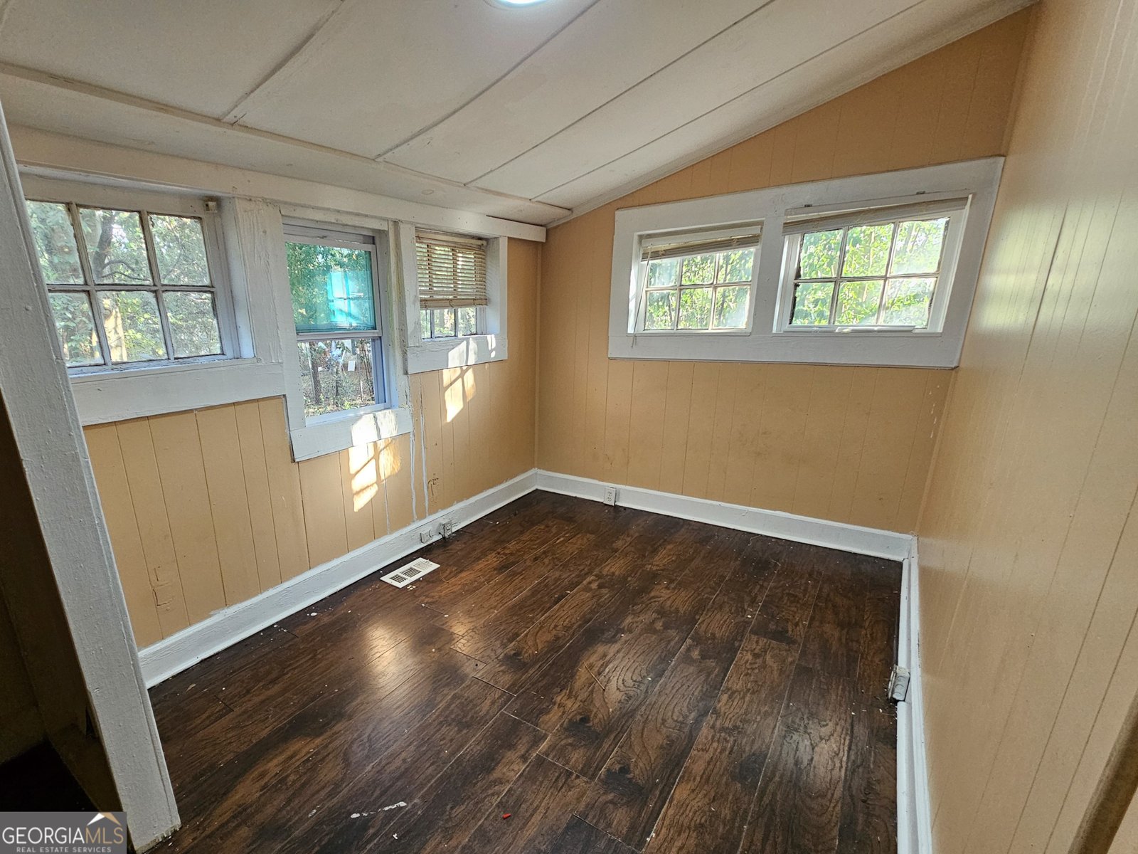 4322 Mikado Avenue Macon - 10