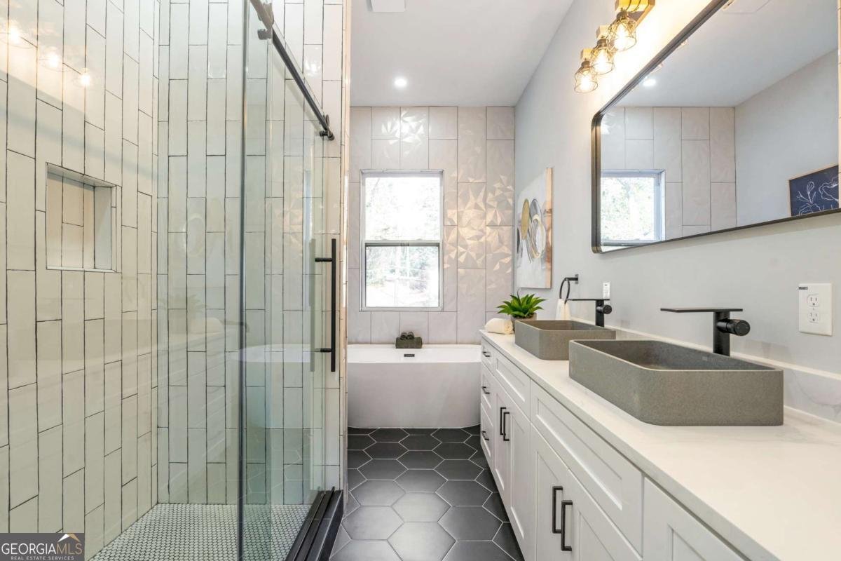 1612 Orlando Street Atlanta - 23