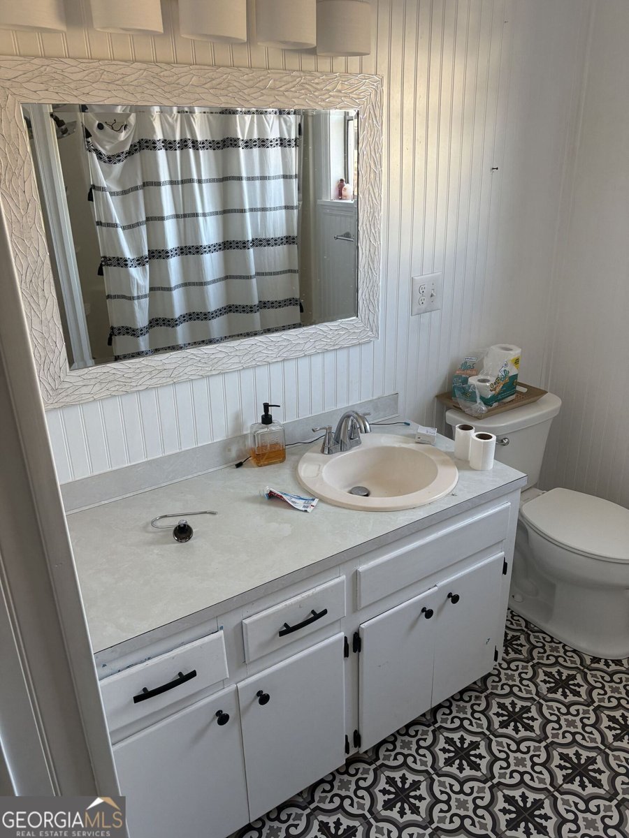 151 College Street Parrott - 12