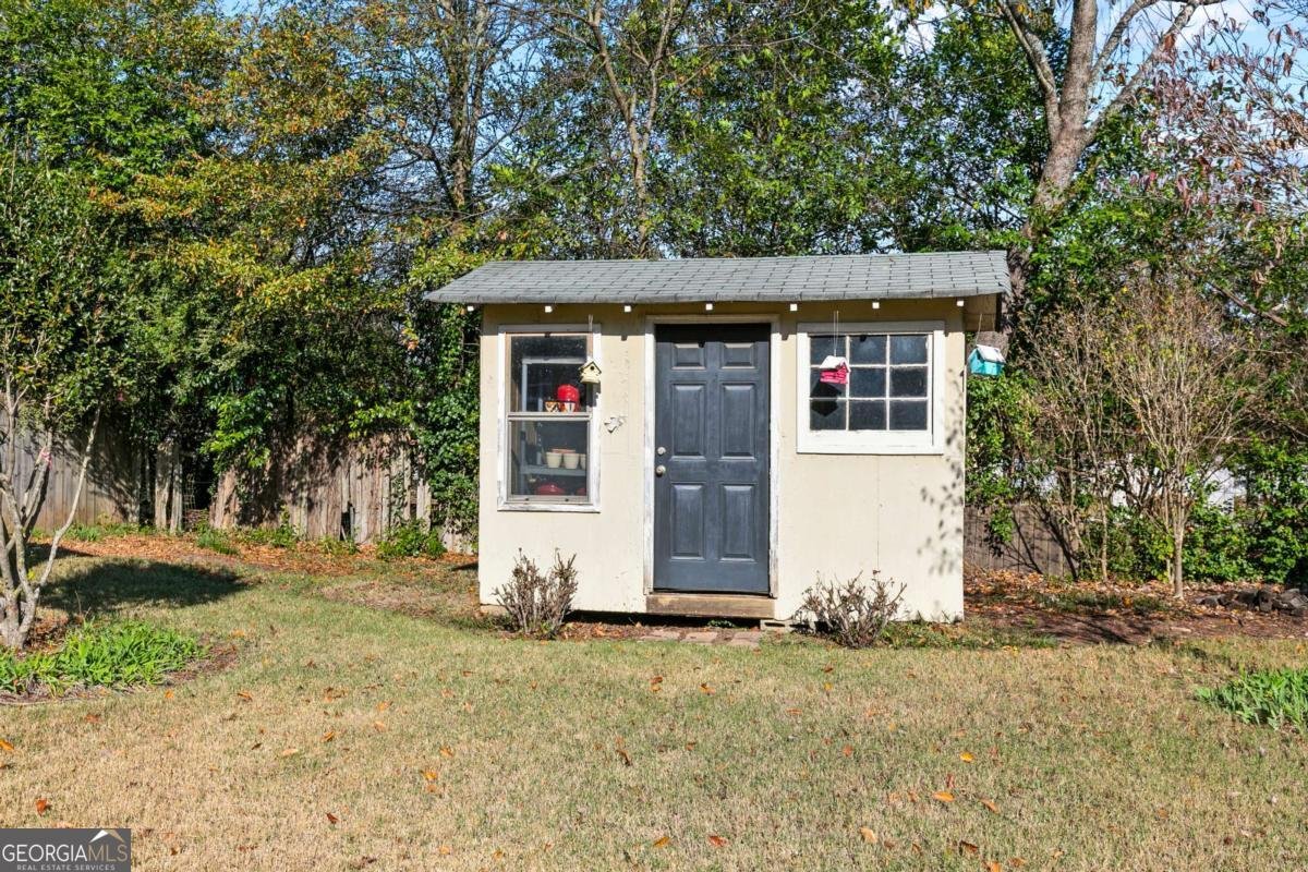 1309 Eubanks Avenue East Point - 27