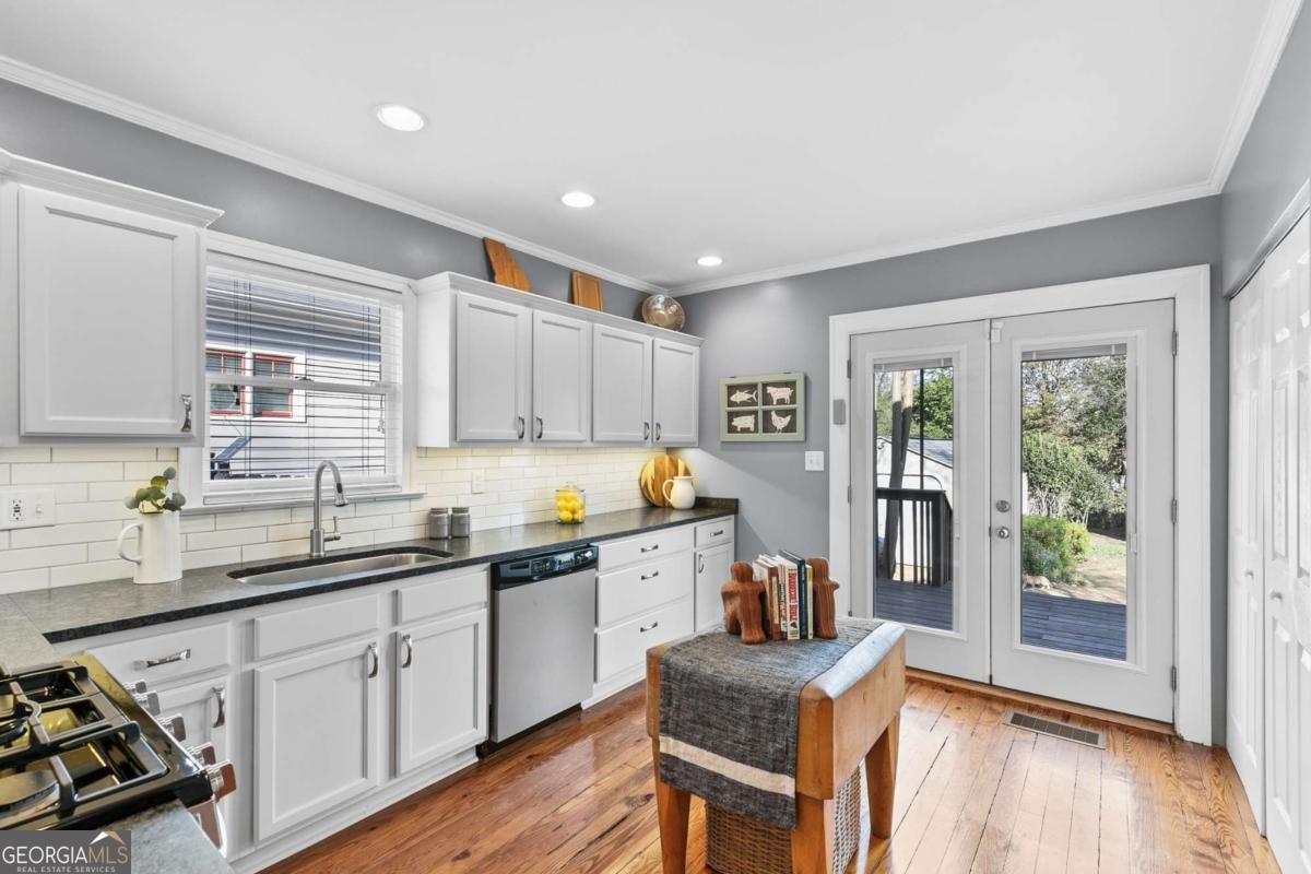 1309 Eubanks Avenue East Point - 9