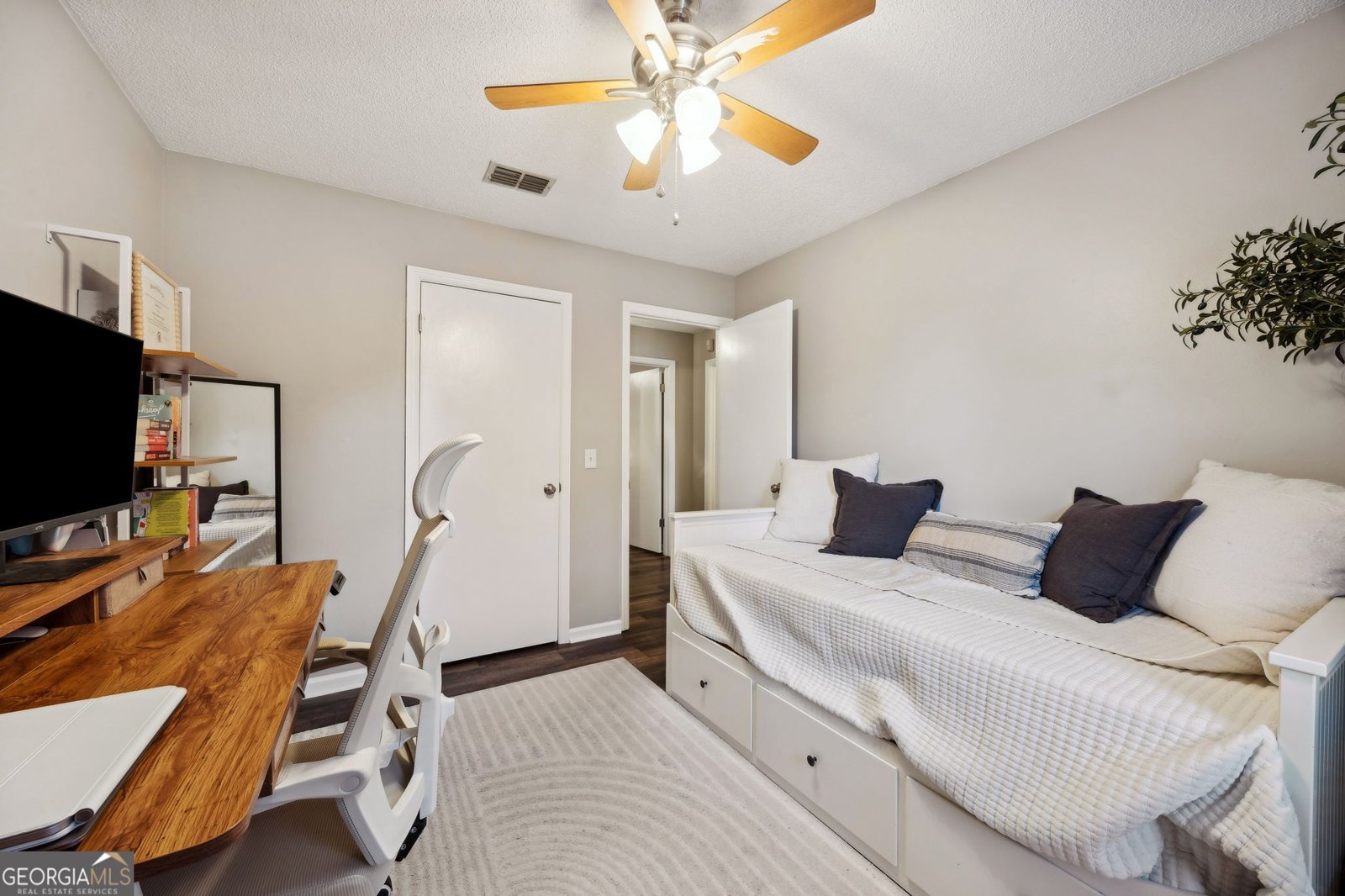 127 Chestnut Court Kingsland - 32