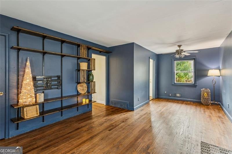 2883 Horse Shoe Drive Atlanta - 5