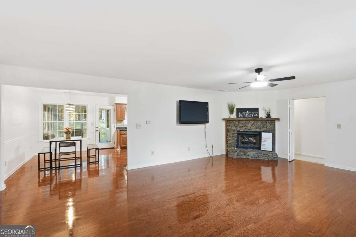 745 Country Lake Court Mcdonough - 4