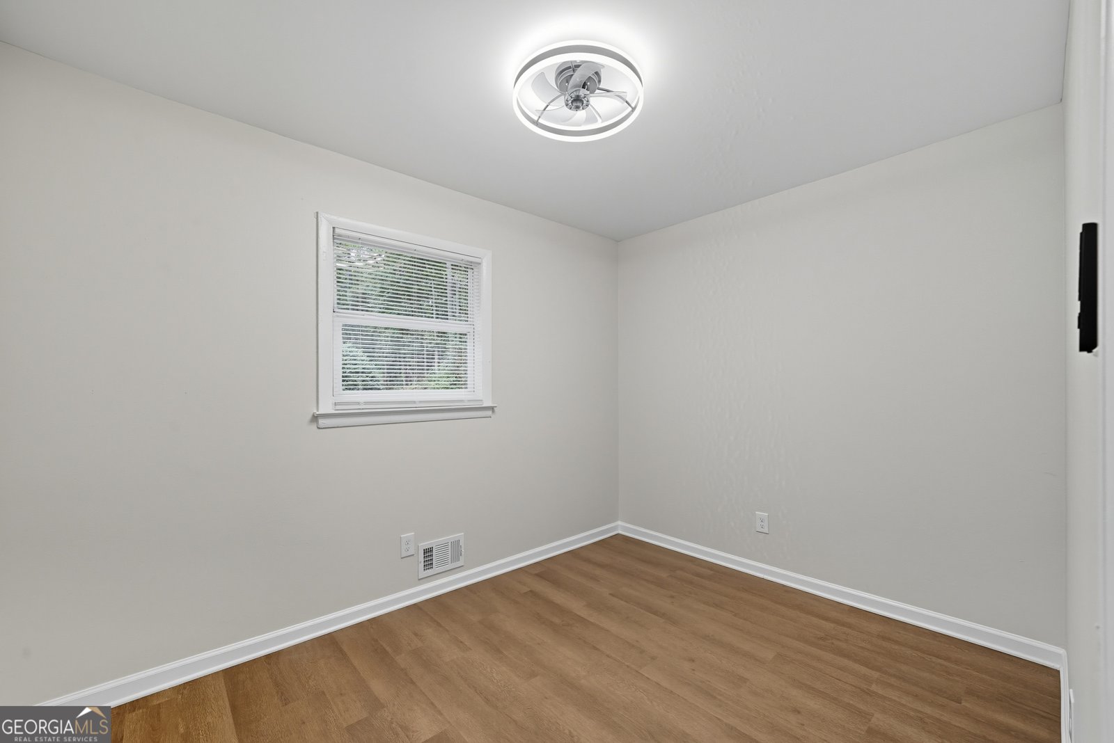 5420 Herndon Boulevard Morrow - 15