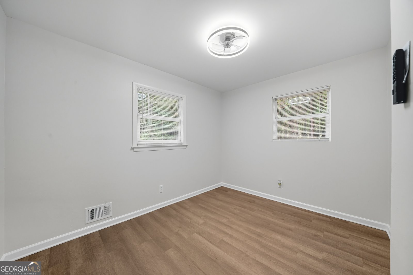 5420 Herndon Boulevard Morrow - 18