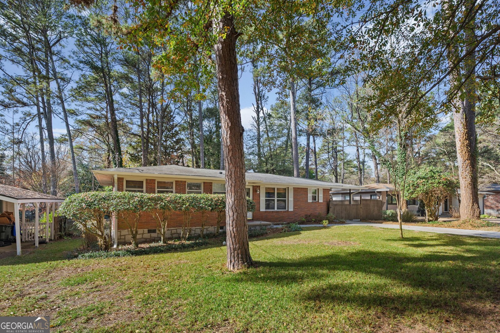 2493 Warwick Circle Atlanta - 2