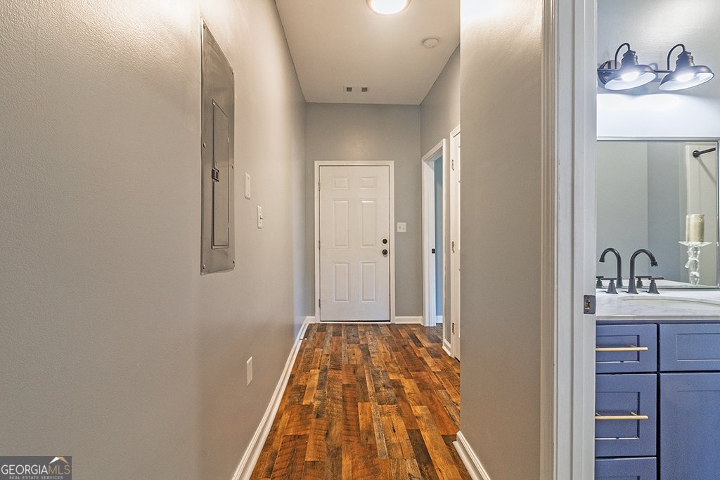 411 Palace Street Griffin - 35