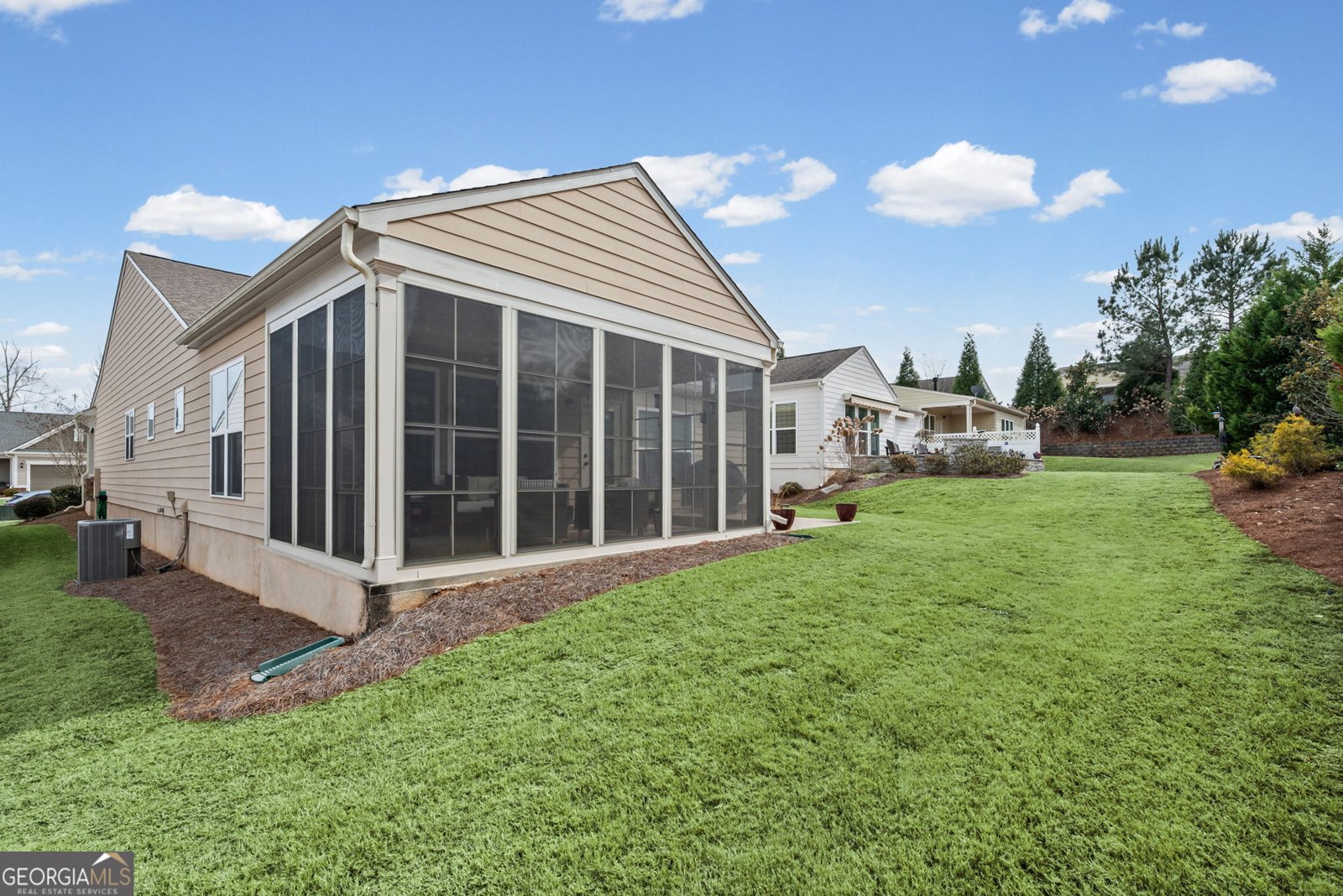 757 Firefly Court Griffin - Photo 37