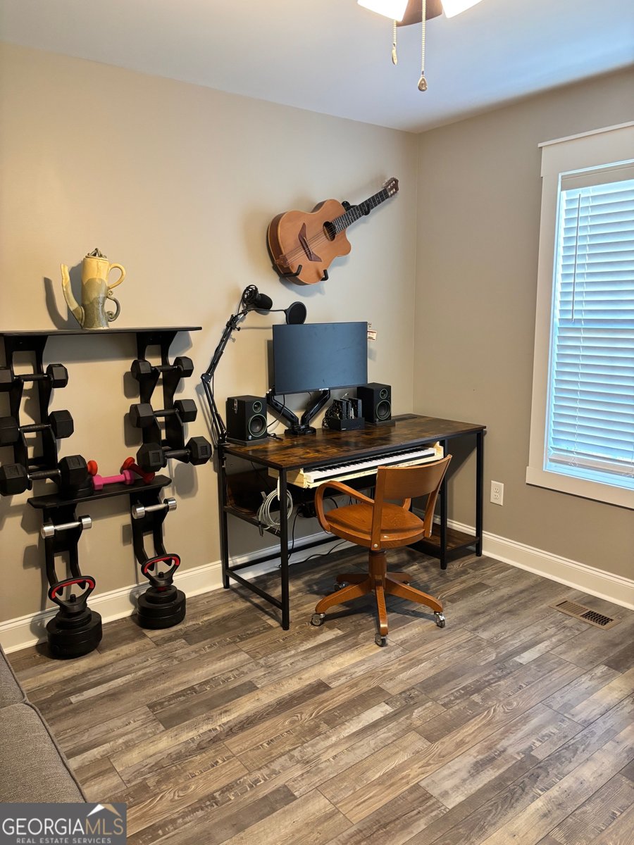 114 Roslyn Court Dalton - 31