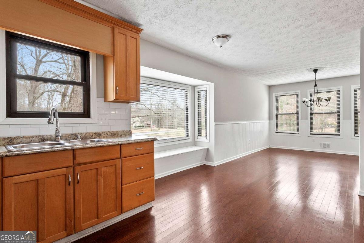 525 Magnolia Drive Woodstock - 6