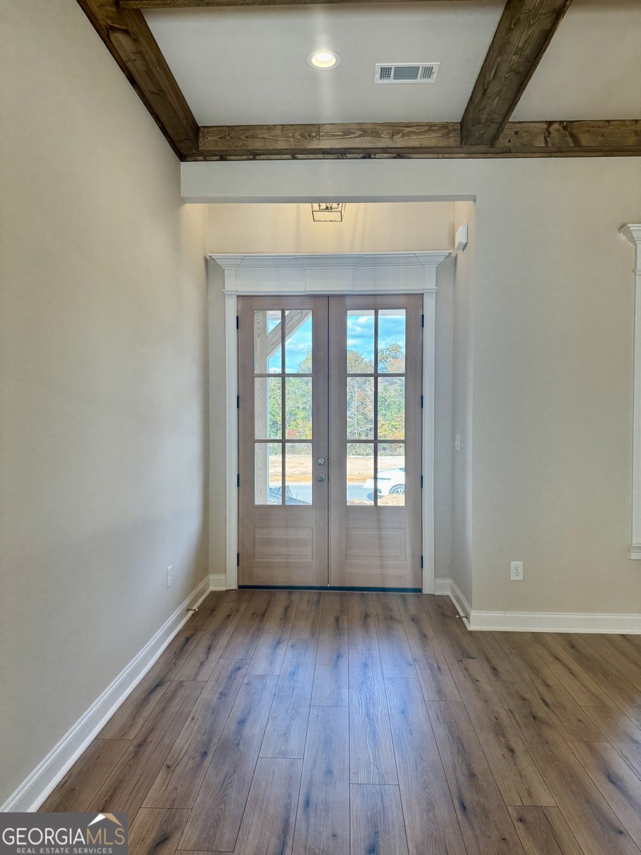 207 Golden Chestnut Bend Bonaire - 2