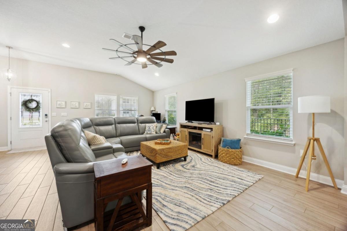 308 Nutgall Drive St. Marys - 15