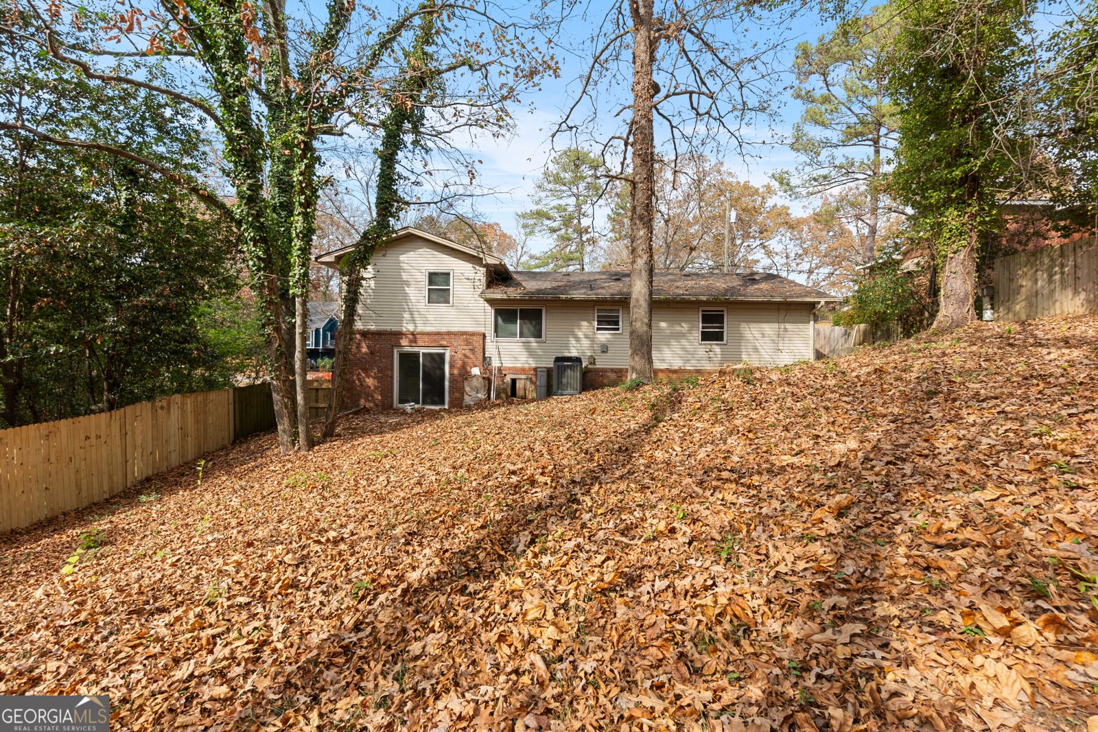 108 Woodsdale Drive Warner Robins - 35