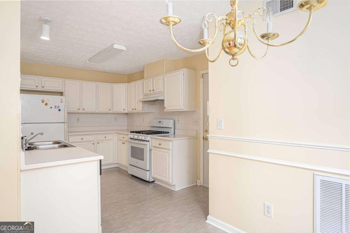 2287 Stancrest Lane Lawrenceville - 23