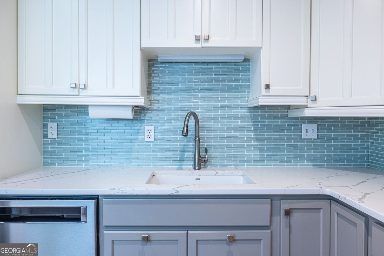 218 FORKNER Drive Decatur - 10