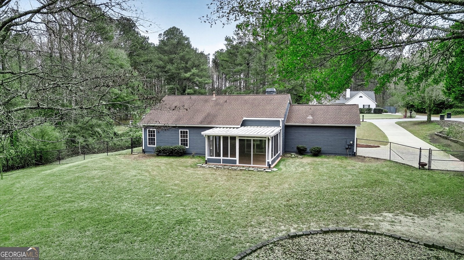 150 Riverside Drive Sharpsburg - 26