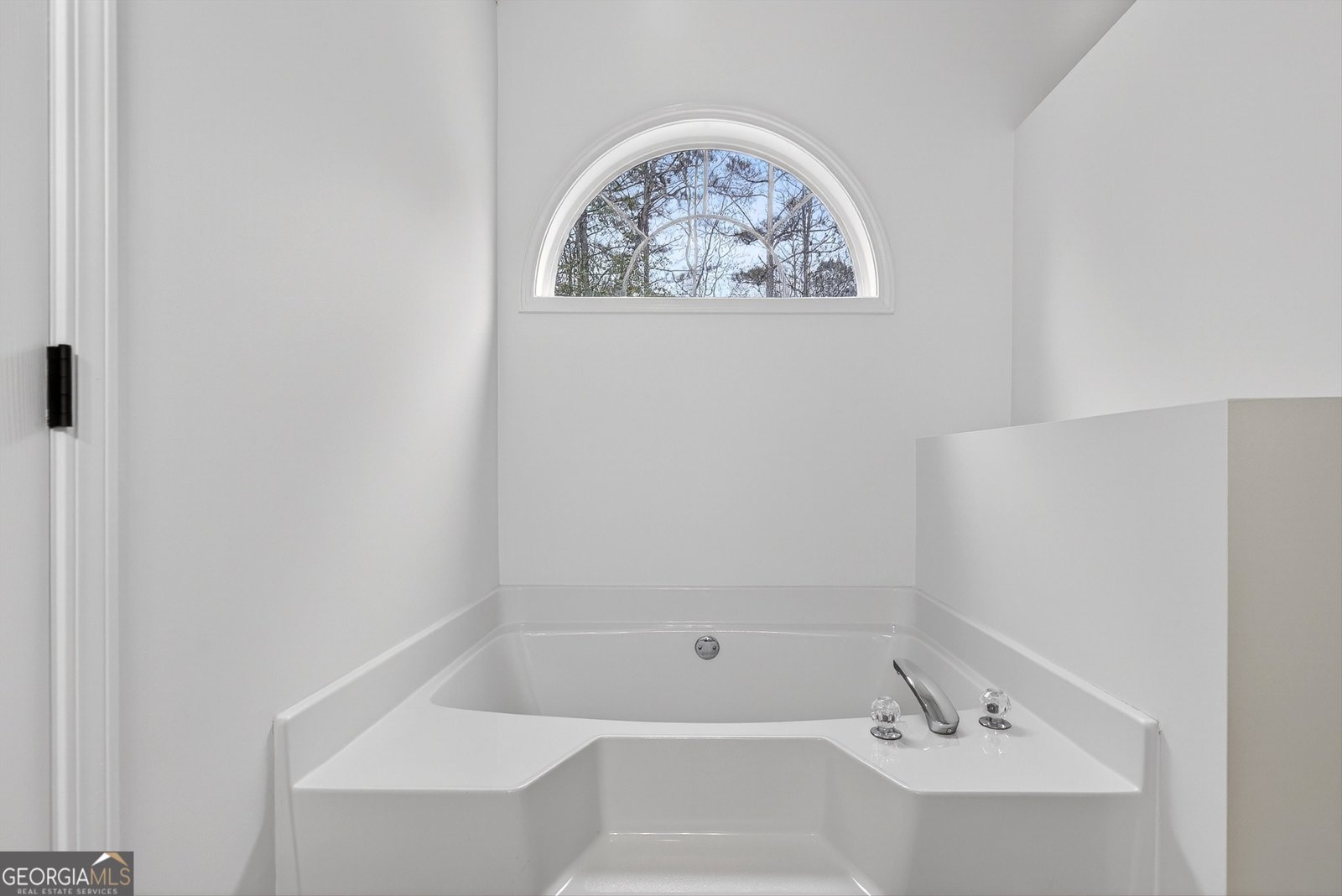 150 Riverside Drive Sharpsburg - 60