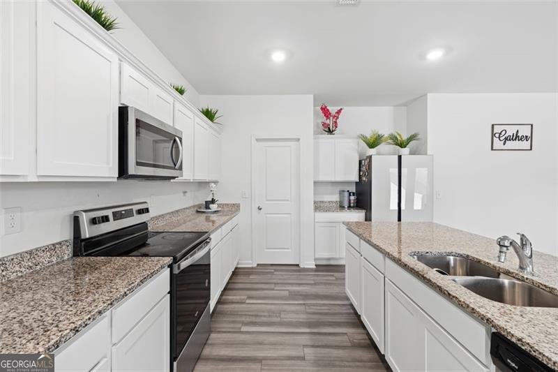 706 BENTWATER Way Hoschton - 10