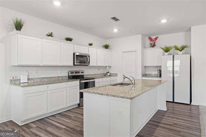 706 BENTWATER Way Hoschton - 8