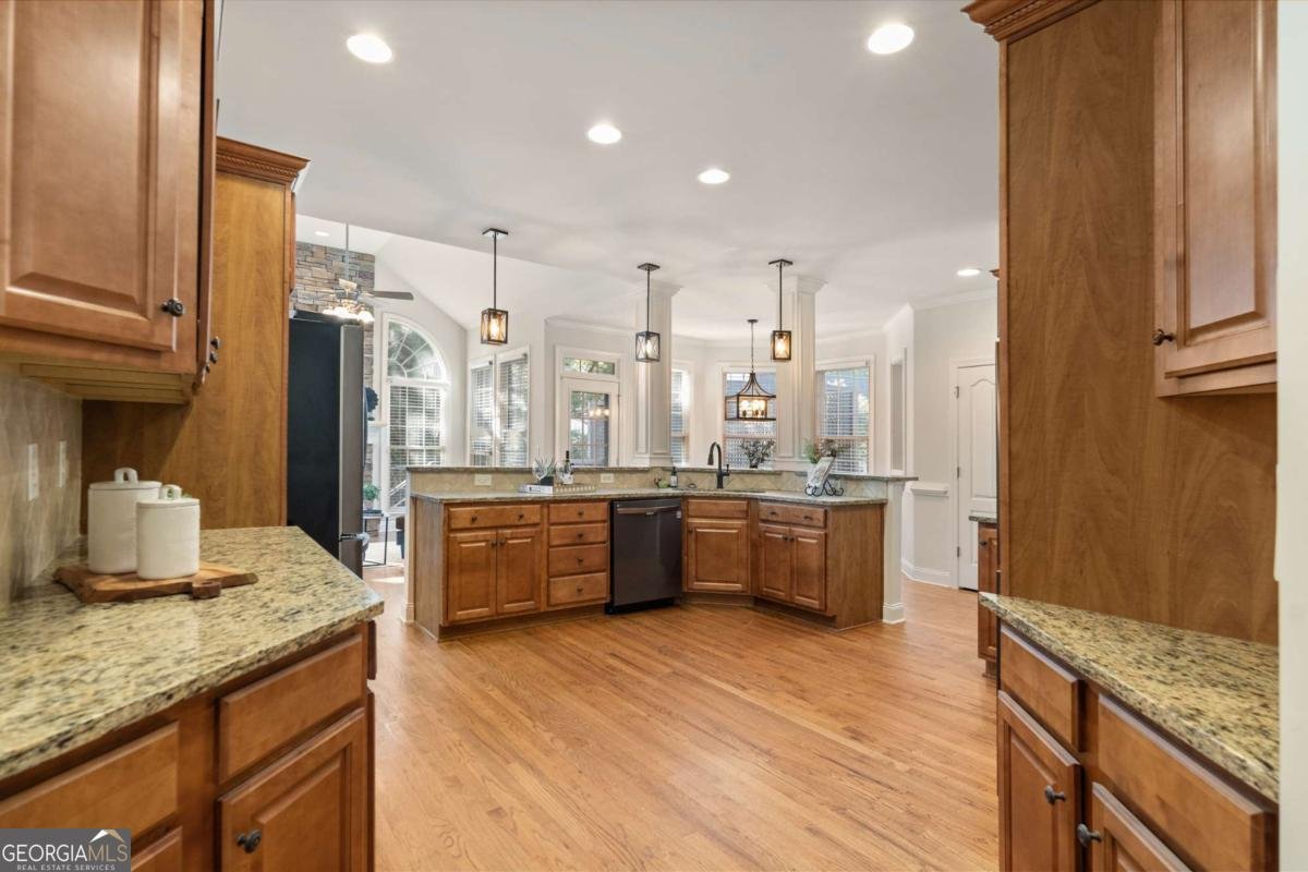 6427 Blue Water Drive Buford - 12