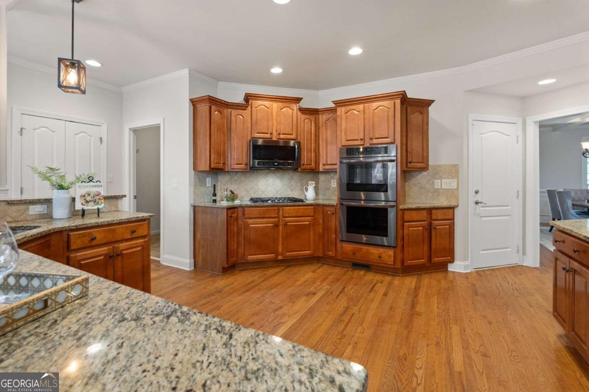 6427 Blue Water Drive Buford - 14