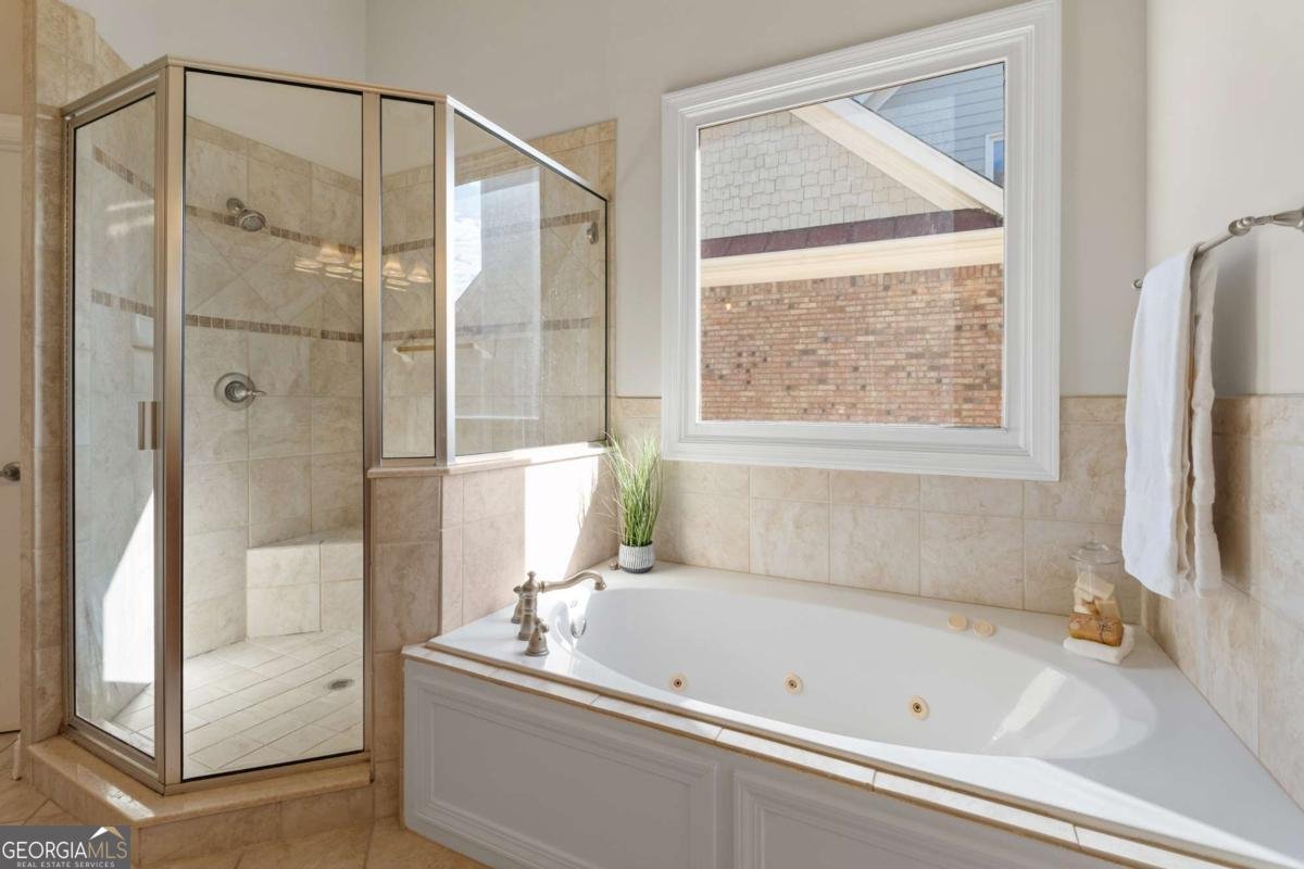 6427 Blue Water Drive Buford - 25