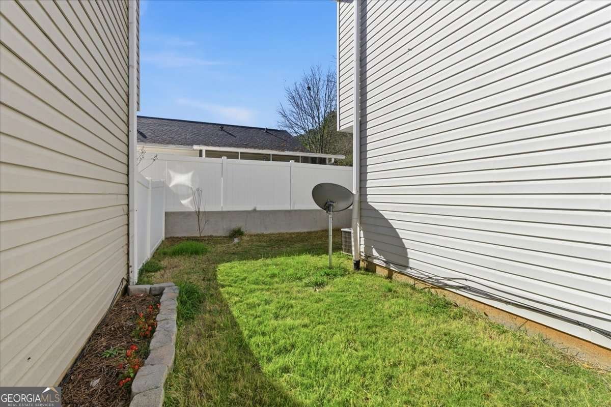 156 Oaks Place Woodstock - 33