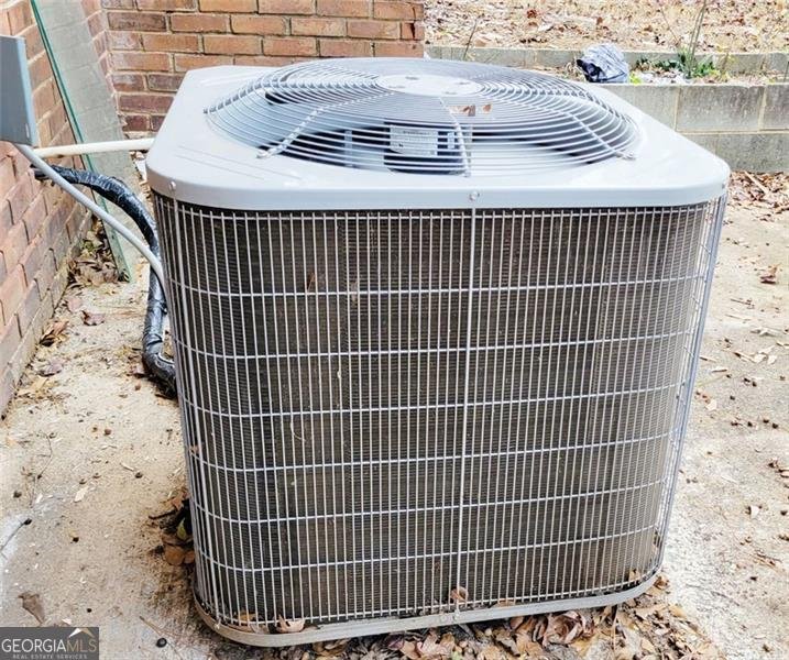 1590 FLICKER Road Jonesboro - 27