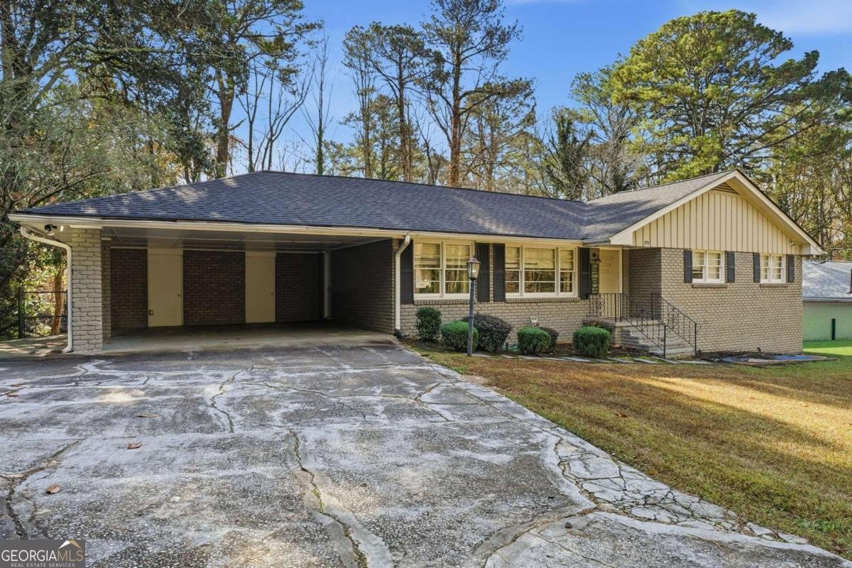 2952 Arrowood Drive Atlanta - 2