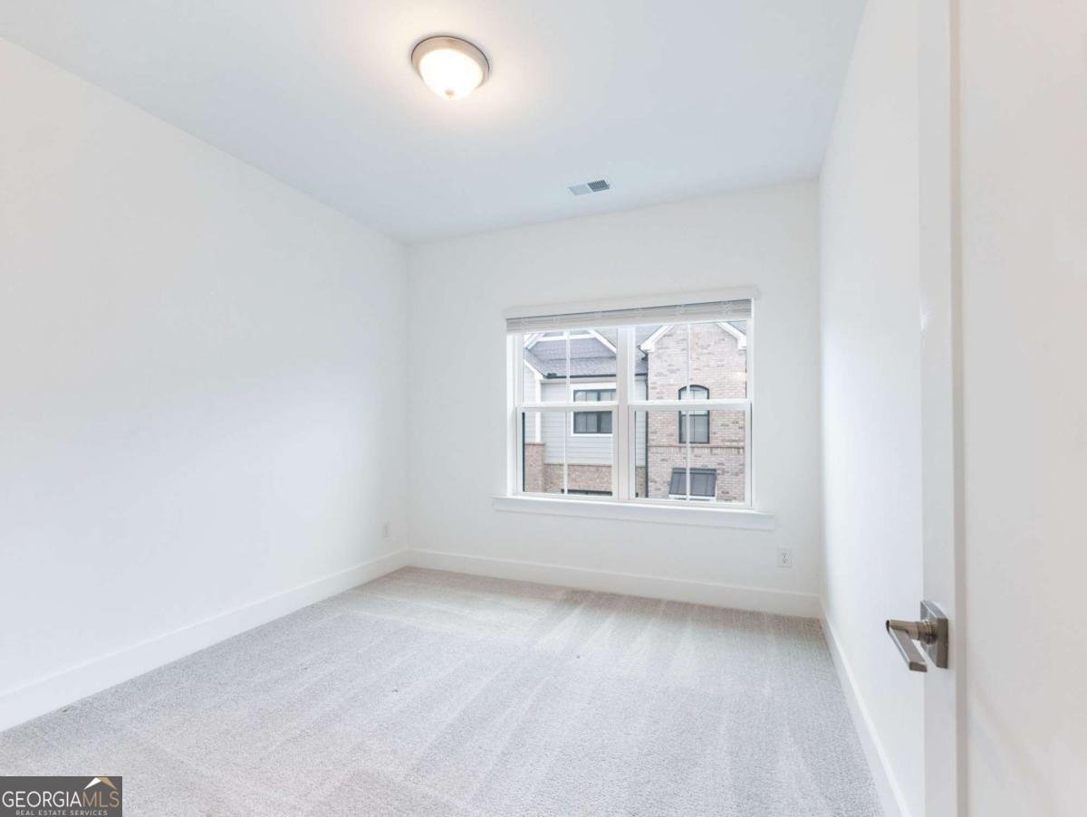 525 Ashbury Drive Roswell - 38