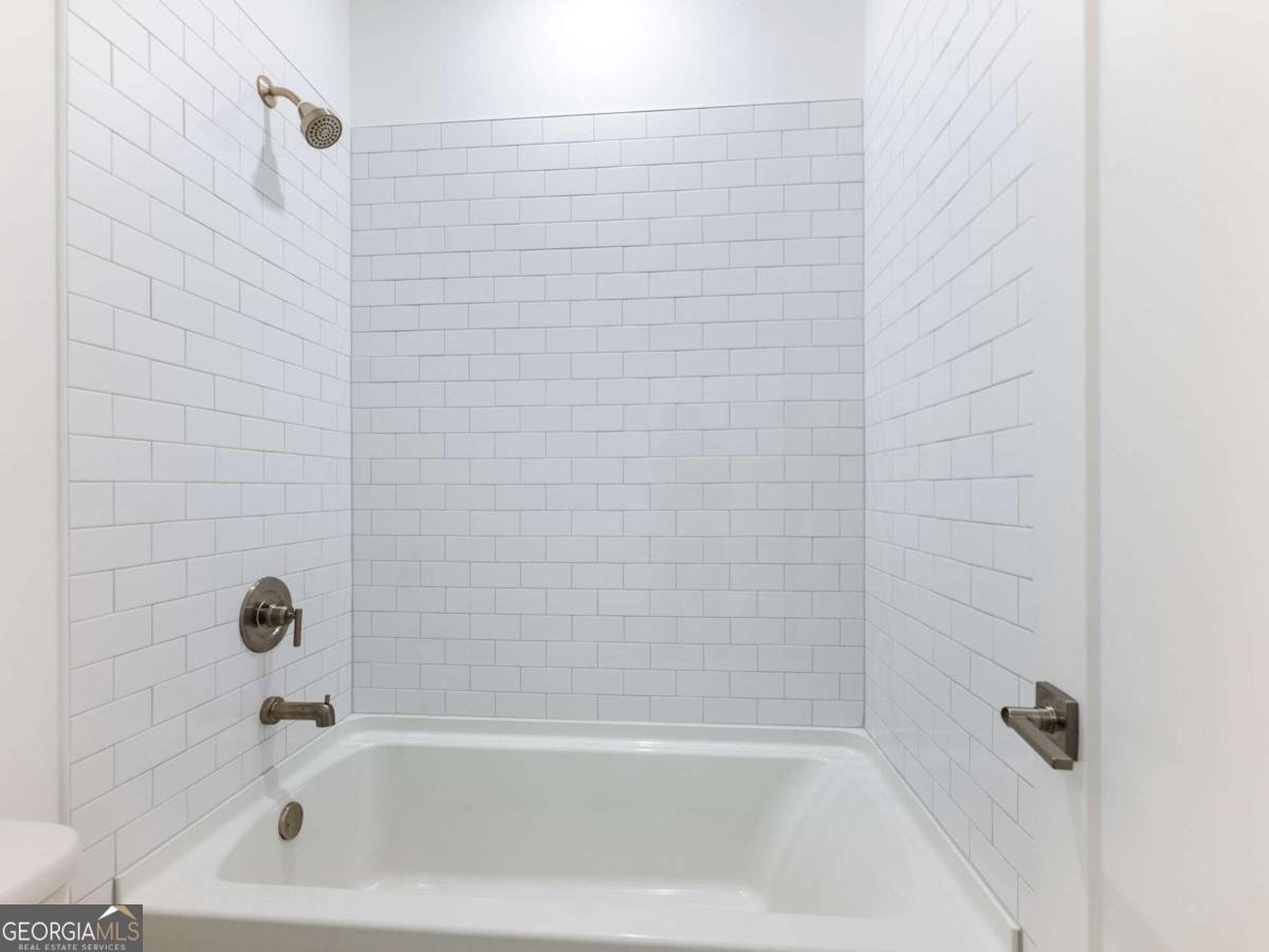 525 Ashbury Drive Roswell - 42