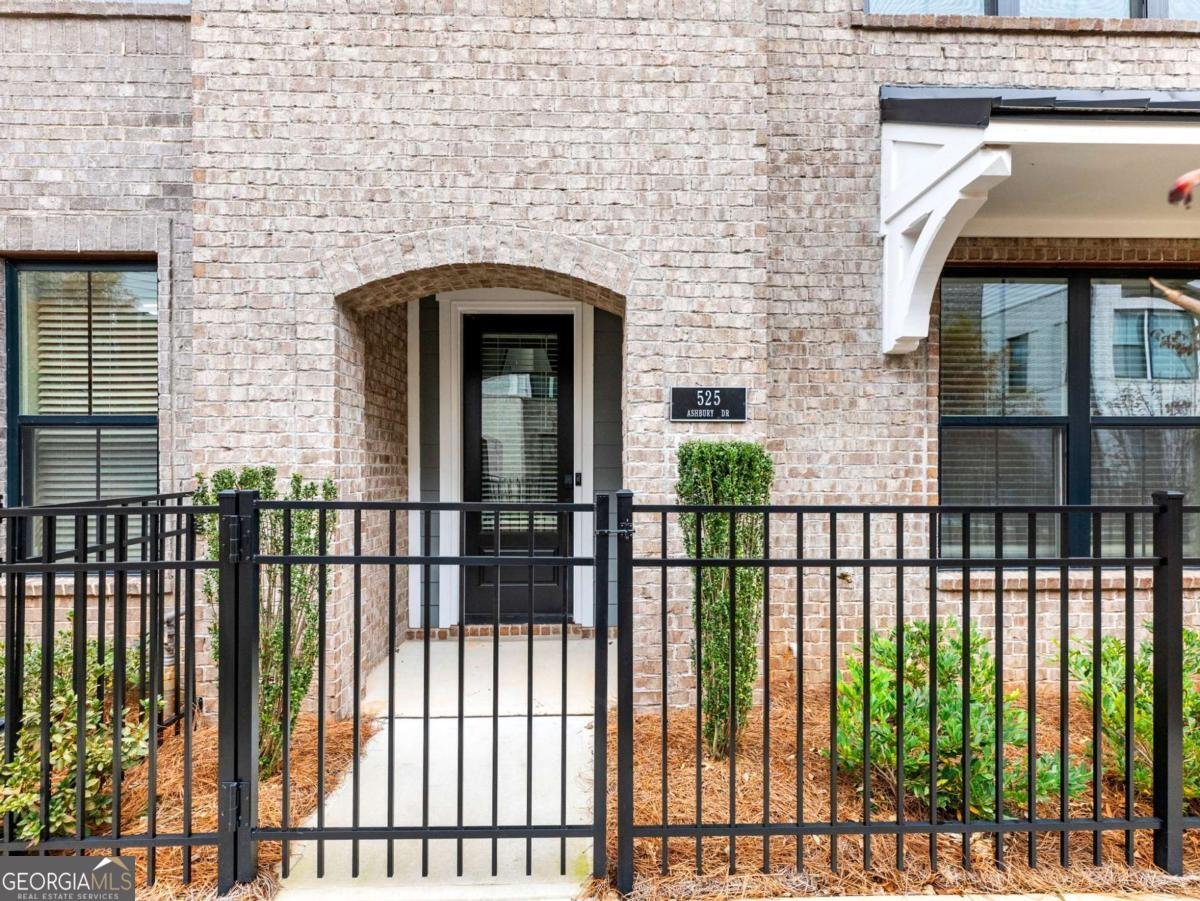 525 Ashbury Drive Roswell - 43