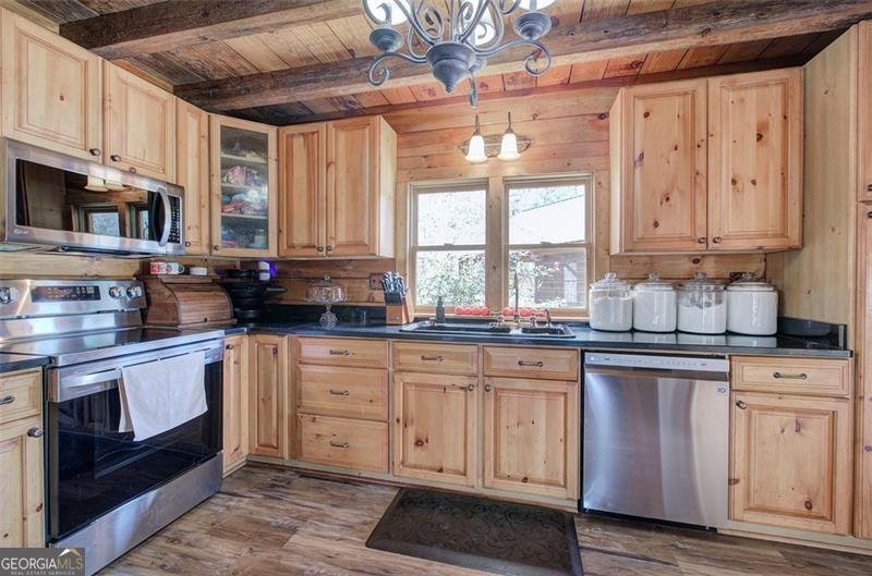 1252 PARIS MOUNTAIN Road Rockmart - 12