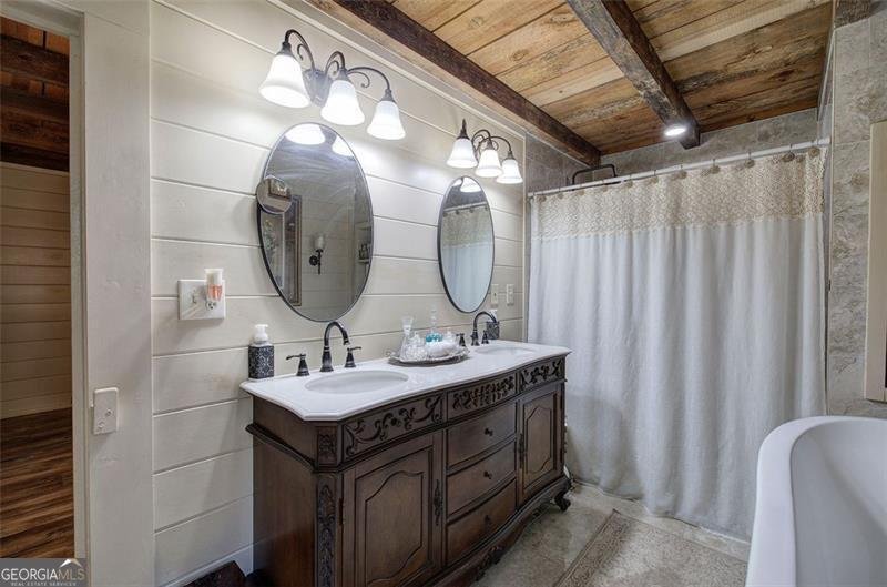 1252 PARIS MOUNTAIN Road Rockmart - 30