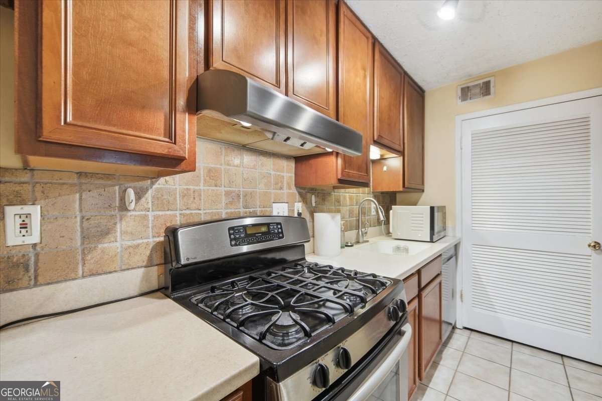 6822 GLENRIDGE Drive Atlanta - 15