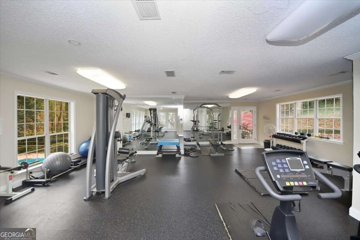 6822 GLENRIDGE Drive Atlanta - 21