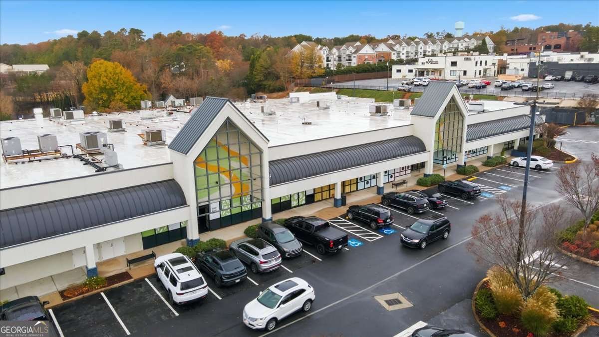 6822 GLENRIDGE Drive Atlanta - 32