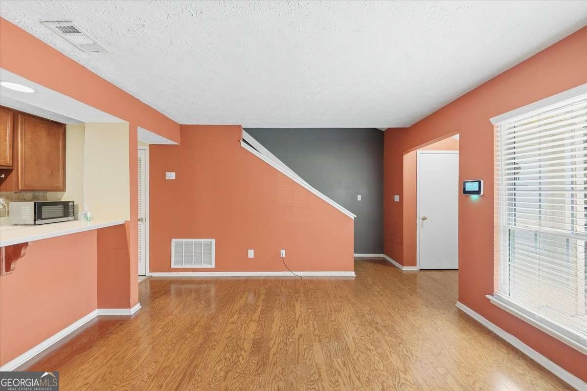 6822 GLENRIDGE Drive Atlanta - 8