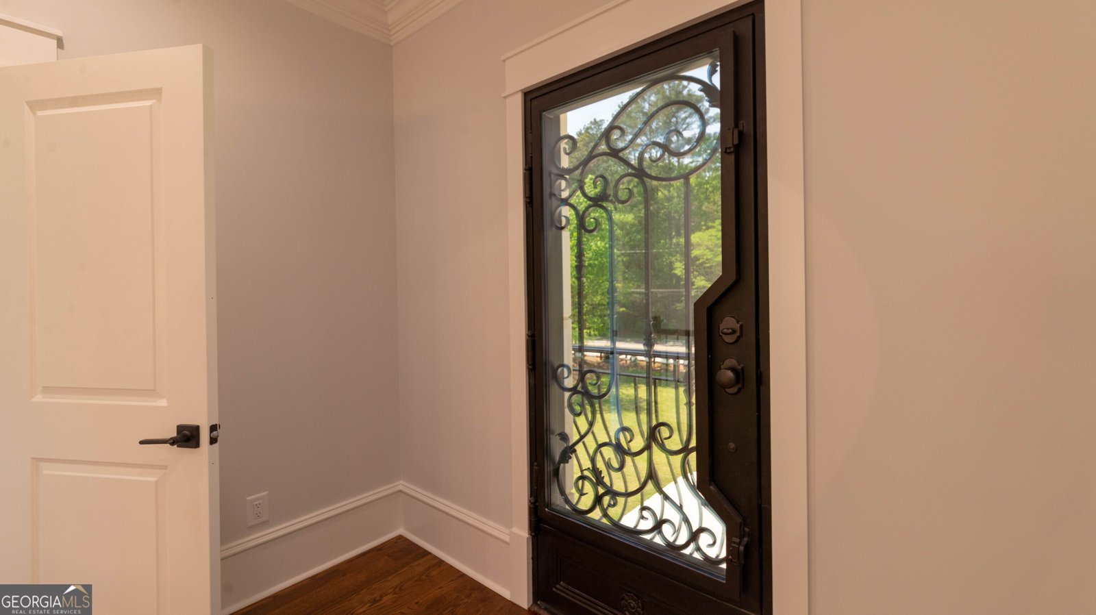 10765 Shallowford Road Roswell - 75