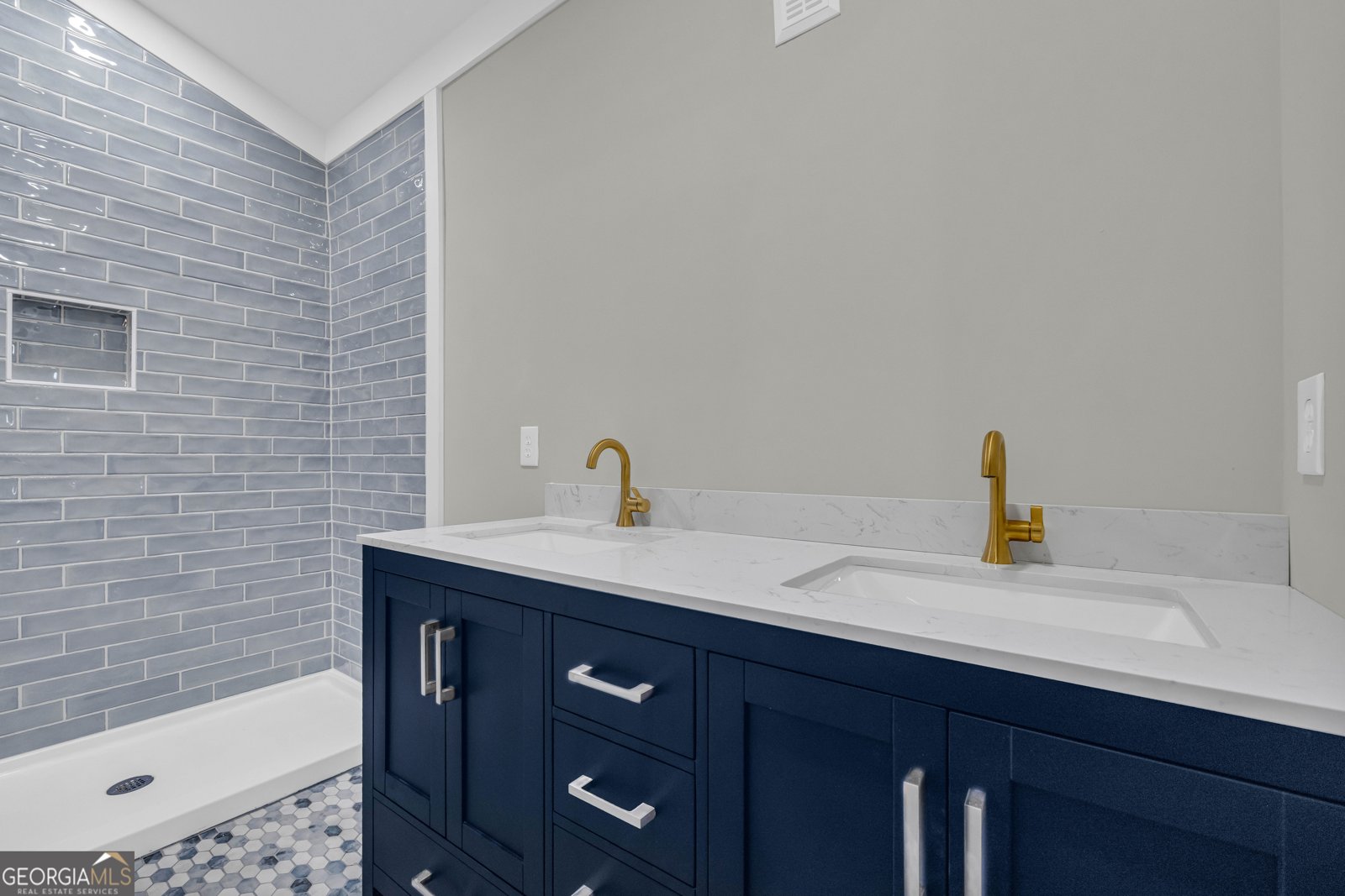 586 Grady School Road Canon - 55