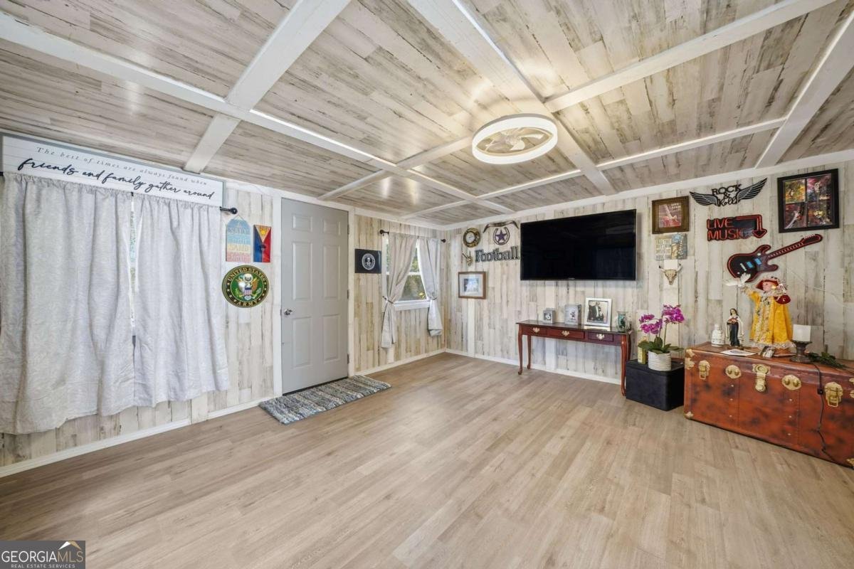 136 Westwood Drive Dallas - 22