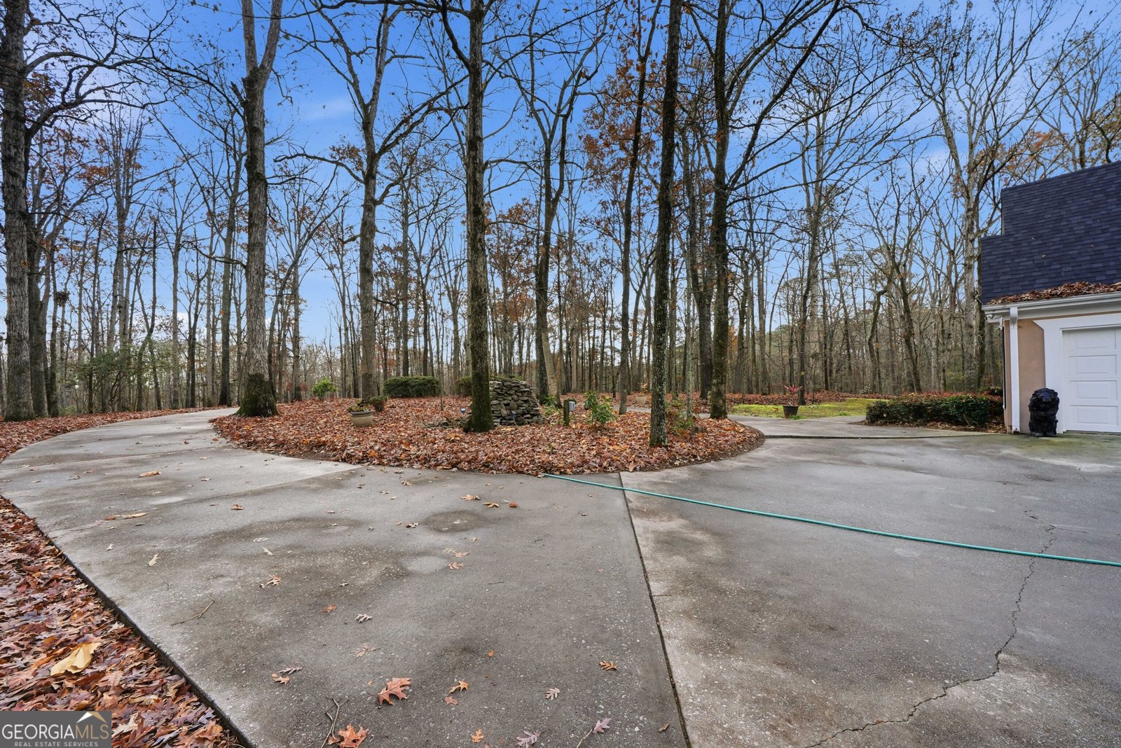 2901 Briscoe Road Loganville - 44