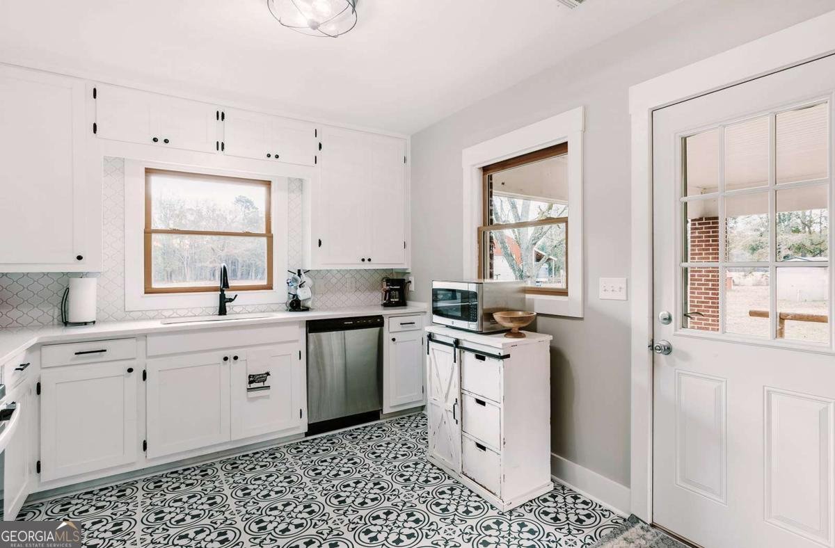 54 Dove Power Road Comer - 13