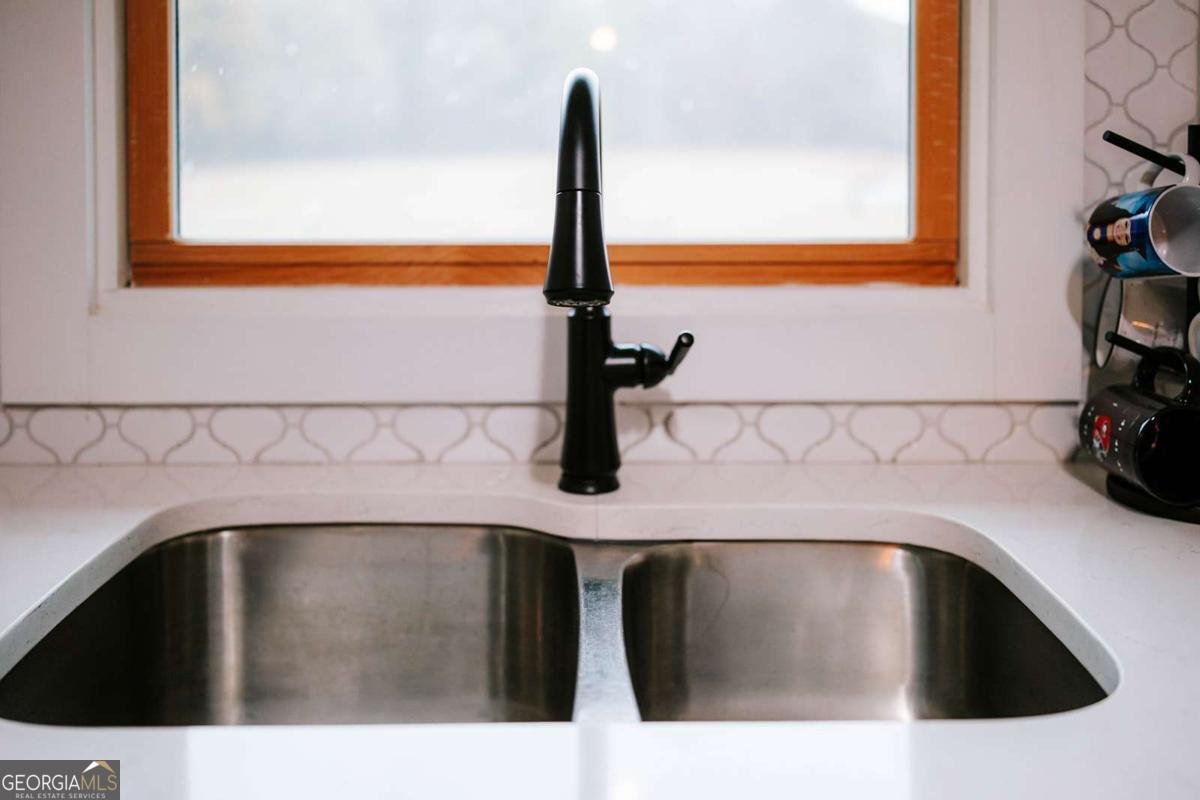 54 Dove Power Road Comer - 16