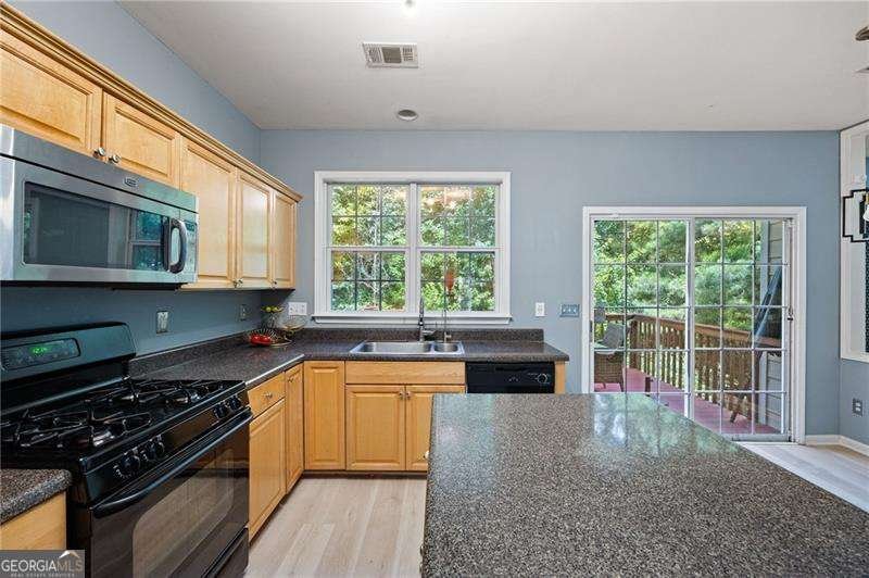 518 Wallnut Hall Cove Woodstock - 16