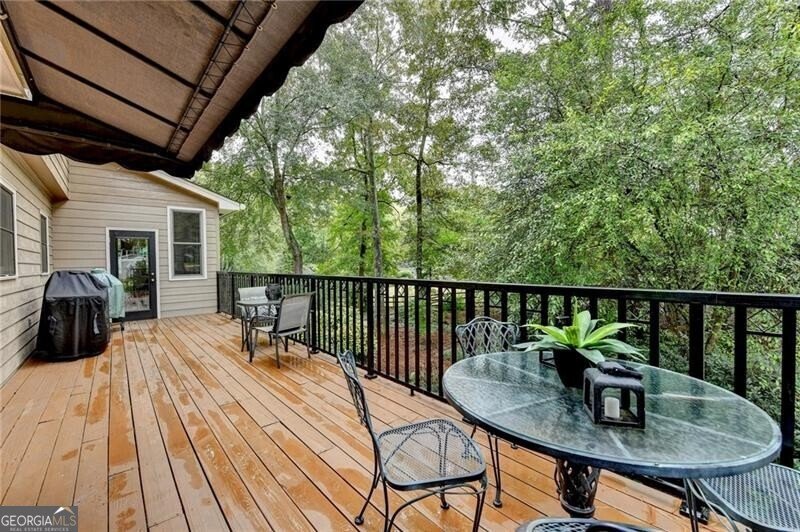 105 May Glen Way Roswell - 23