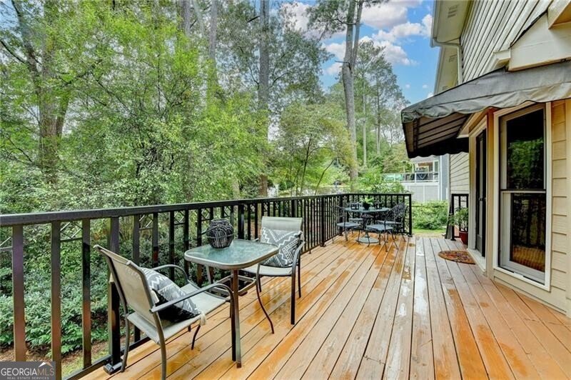 105 May Glen Way Roswell - 24