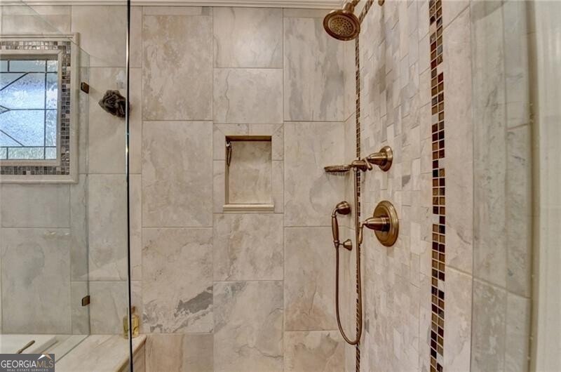 105 May Glen Way Roswell - 29