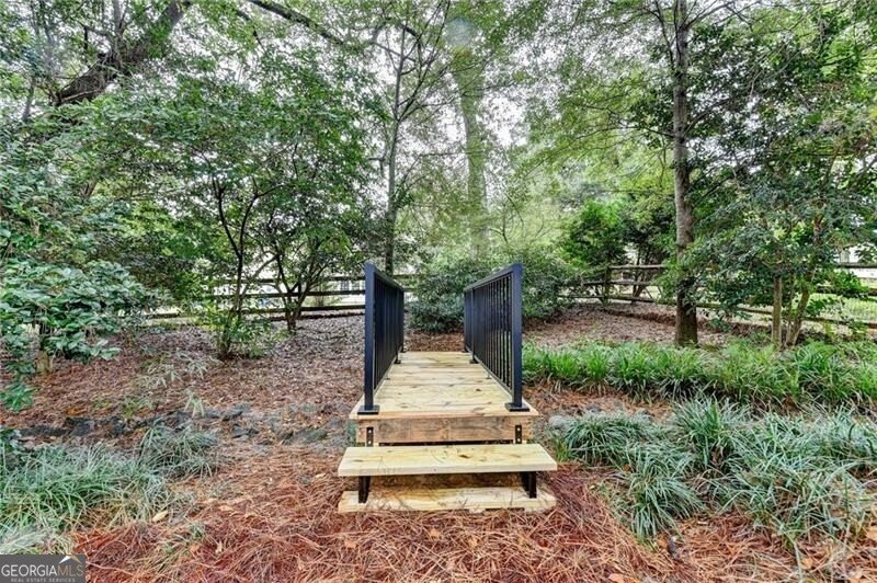 105 May Glen Way Roswell - 6